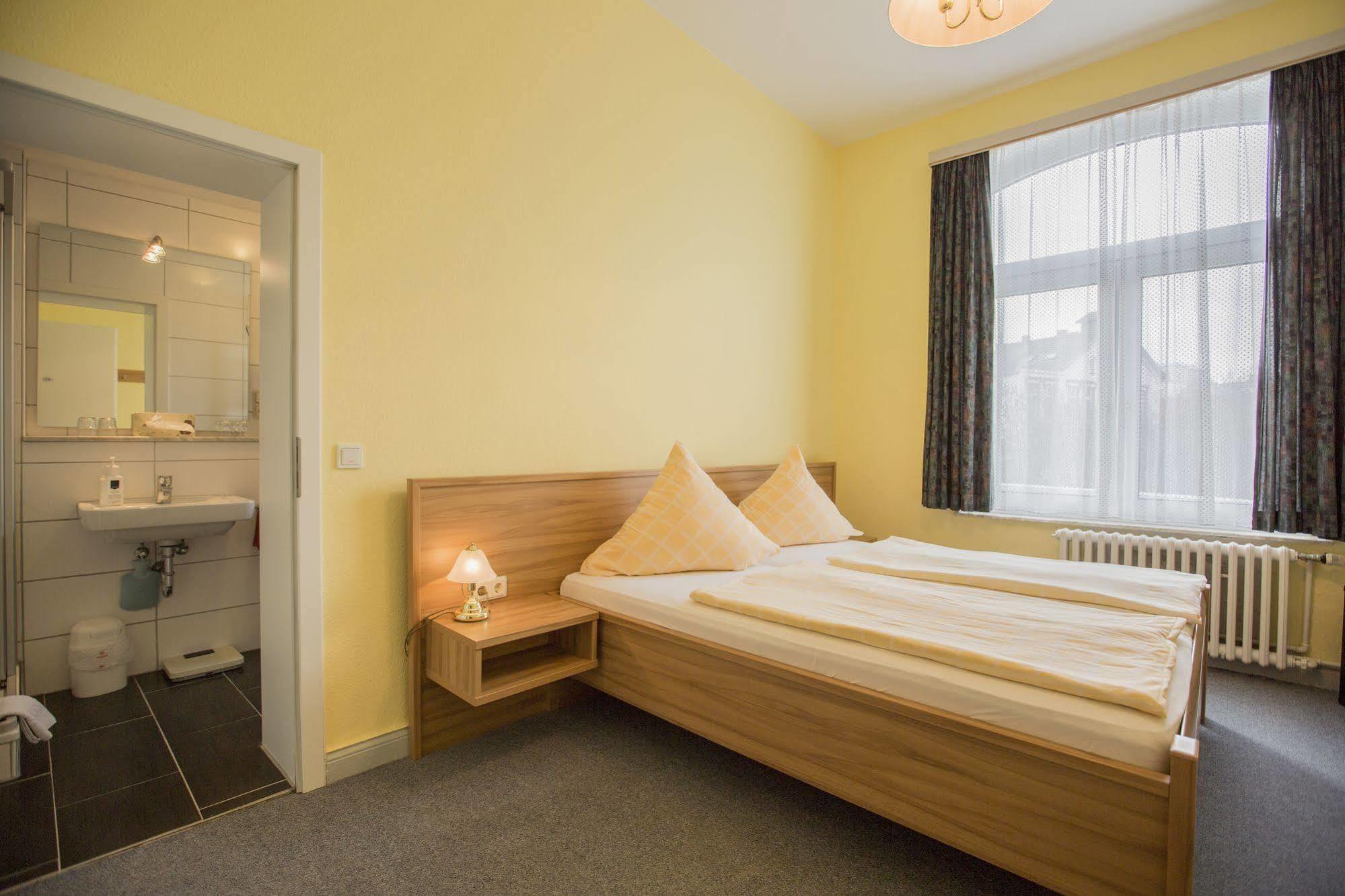 Hotel Graf Waldersee Borkum Kültér fotó